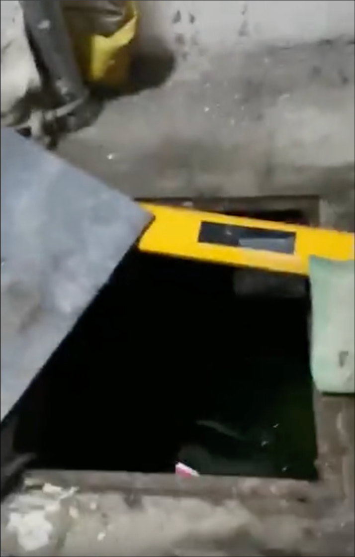 丟失井蓋的熱水井。受訪者供圖